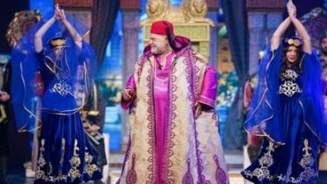 الفخرانى على خشبة المسرح 