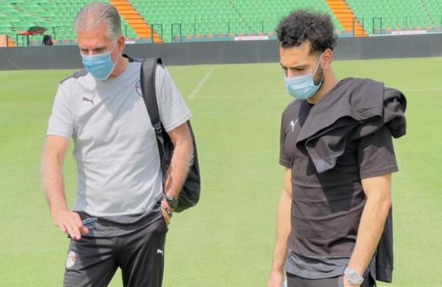 محمد صلاح وكيروش يتفقدان ملعب مباراة نيجيريا | صور