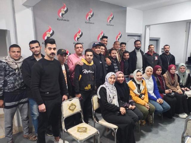 دورة تأهيل الشباب لسوق العمل  فى يومها الثانى  بأمانة الصف دورة تأهيل الشباب لسوق العمل  فى يومها الثانى  بأمانة الصف