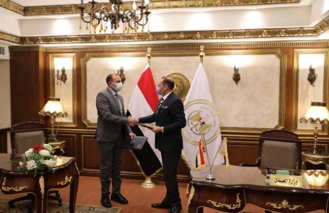 بروتوكول تعاون بين «العدل» و«اتصالات مصر» لتقديم خدمات التوثيق