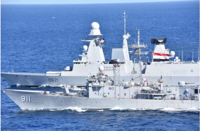 القوات البحرية المصرية والفرنسية تنفذان تدريباً بحرياً عابراً فى البحر الأحمر بنطاق الأسطول الجنوبى