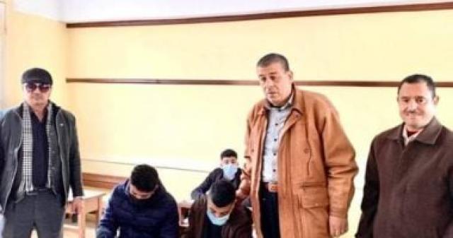 رئيس المنطقة الأزهرية في الإسكندرية يتفقد امتحانات النقل للمرحلة الثانوية