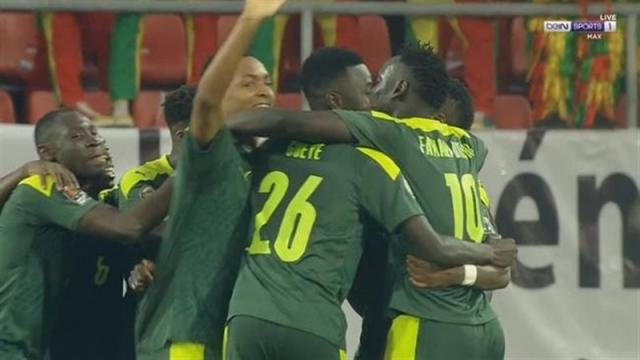 سعادة منتخب السنغال بالفوز 