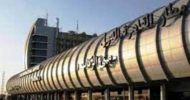 جمارك مطار القاهرة تحبط محاولة راكب تهريب كمية من المواد المخدرة