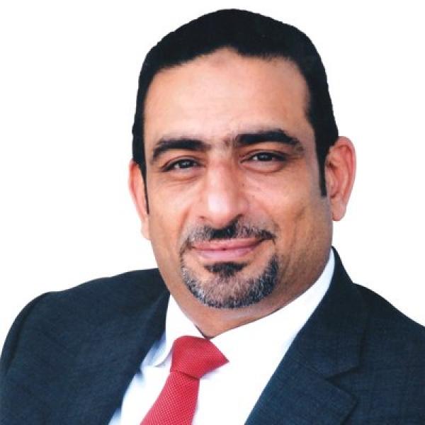 طارق حسانين نائب امبابة