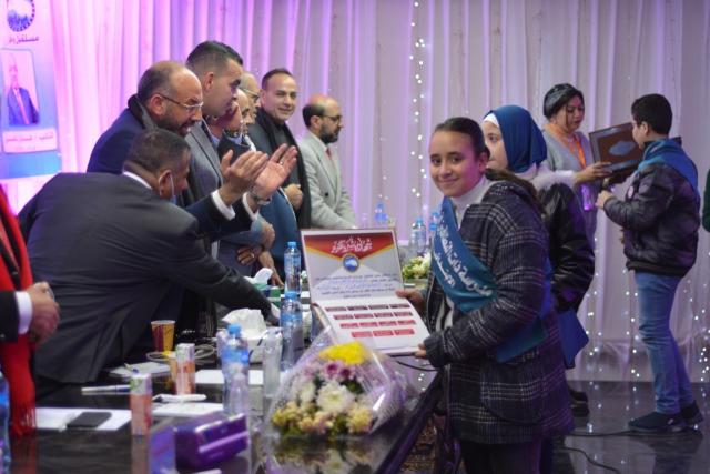 حسام المندوه الحسيني يشهد حفل ختام مسابقة أوائل الطلبة ببولاق الدكرور