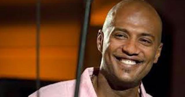 الفنان أمير صلاح الدين 