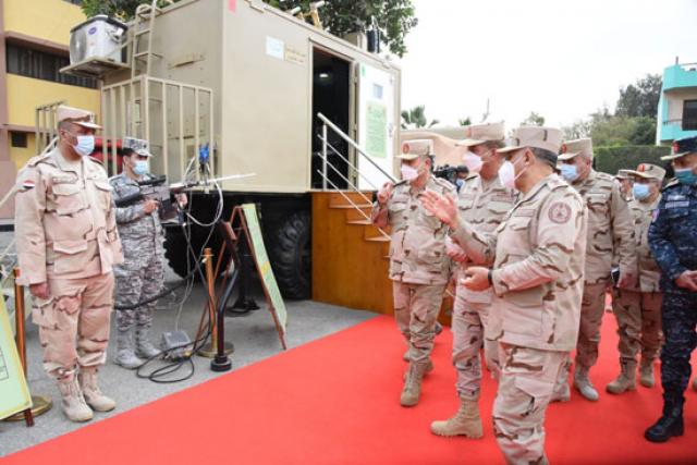 وزير الدفاع يشهد مشروع مراكز القيادة الاستراتيجى التعبوى المشترك (سيناء- 6)