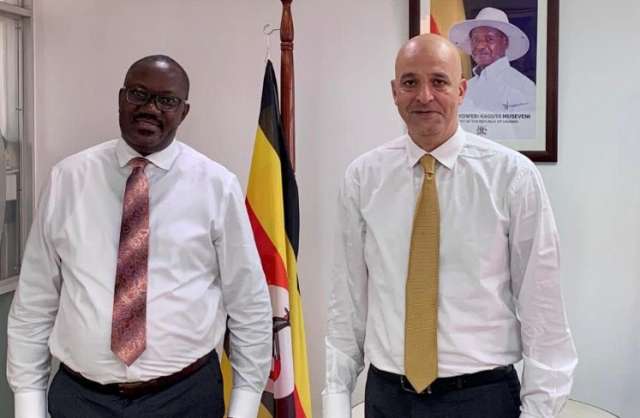 سفير مصر في كمبالا يلتقي السكرتير الدائم لوزارة الخارجية الأوغندية
