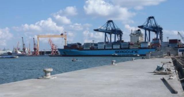 ميناء الإسكندرية يستقبل 255 ألف طن بضائع رغم سوء الطقس