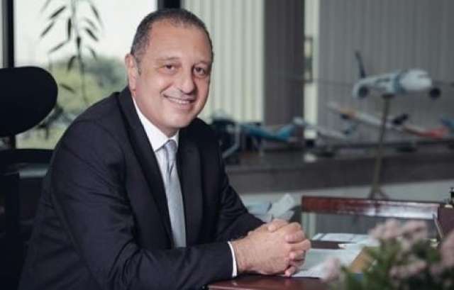 الكابتن عمرو أبو العينين رئيس الشركة