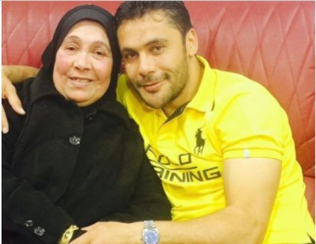 أحمد حسن ووالدته