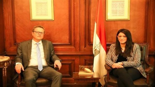 وزير التعاون الدولى مع السفير الالمانى بالقاهرة 