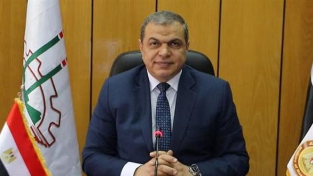 وزير القوى العاملة ورئيس الجامعة يهنئان القوات المسلحة بذكرى عيد تحرير سيناء