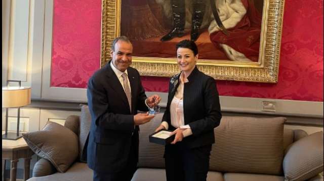 سفير مصر ببروكسل يلتقي برئيسة مجلس الشيوخ البلجيكي