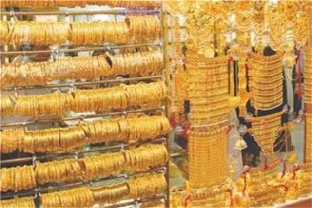 تراجع أسعار الذهب 0.2% مع صعود الدولار