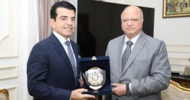 محافظ القاهرة يستقبل المدير العام لمنظمة "إيسيسكو"