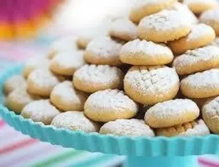 أسعار كعك العيد 2026 فى المجمعات الاستهلاكية ومنافذ التموين.. علبة مشكل بـ175