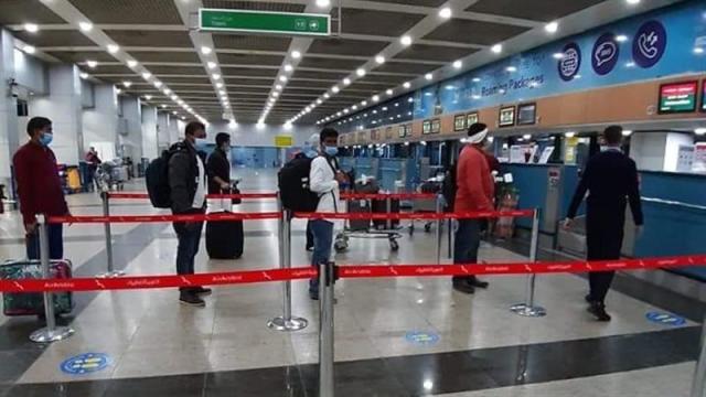 المسافرين في مطار القاهرة
