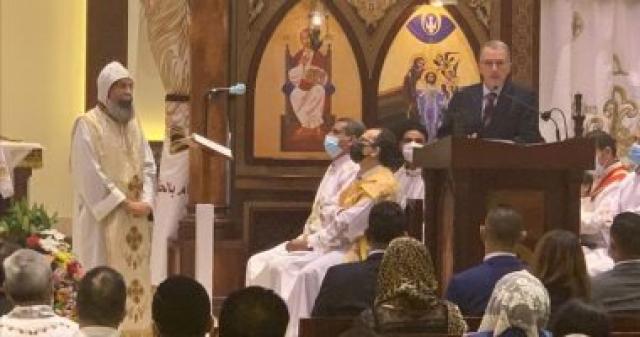 السفير المصرى لدى سلطنة عُمان يشارك في قداس عيد القيامة المجيد
