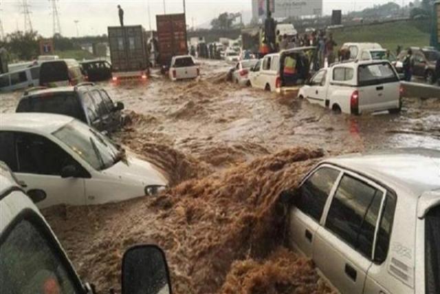الفيضانات في جنوب إفريقيا