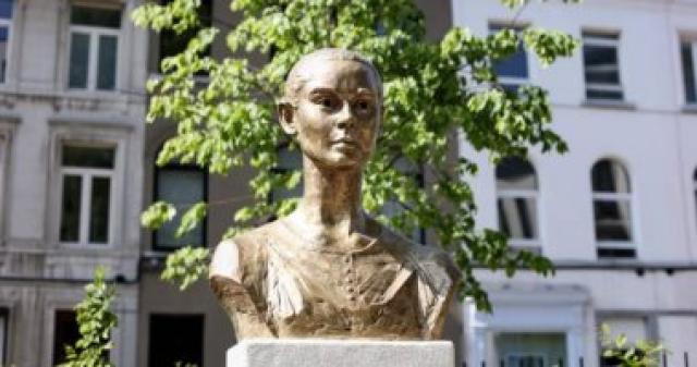 تمثال أودرى هيبورن