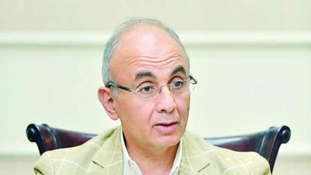 الأستاذ الدكتور عثمان شعلان رئيس جامعة الزقازيق