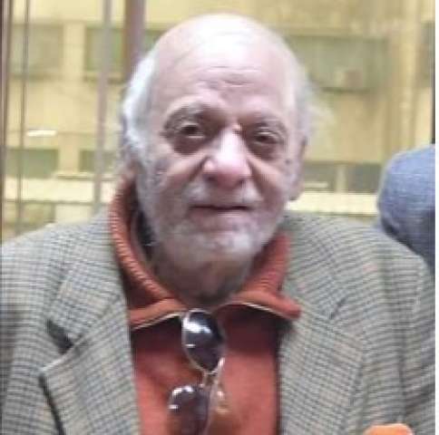الصحفي عزت السعدني