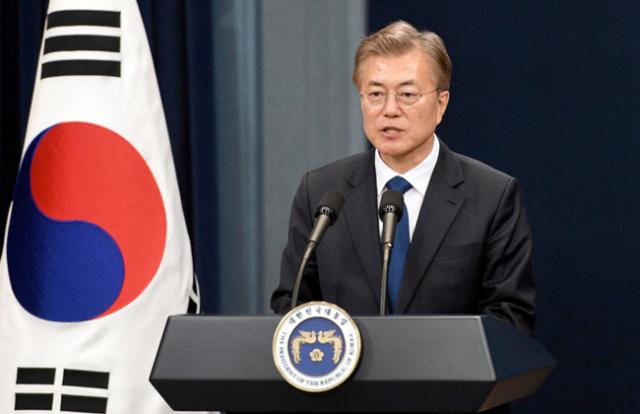 الرئيس الكوري الجنوبي المنتهية ولايته مون جيه-إن