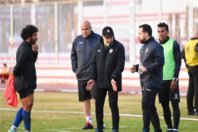 فيريرا مع لاعبي الزمالك