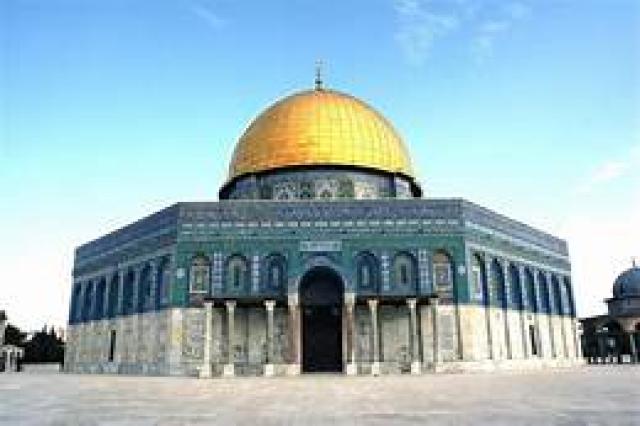 مسيرة الأعلام والصلوات التلمودية بالأقصى.. هل تقود انتهاكات إسرائيل لحرب مع المقاومة الفلسطينية؟