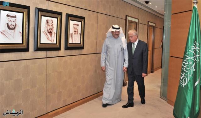 السفير السعودي بالقاهرة يلتقي محافظ جنوب سيناء (صور)