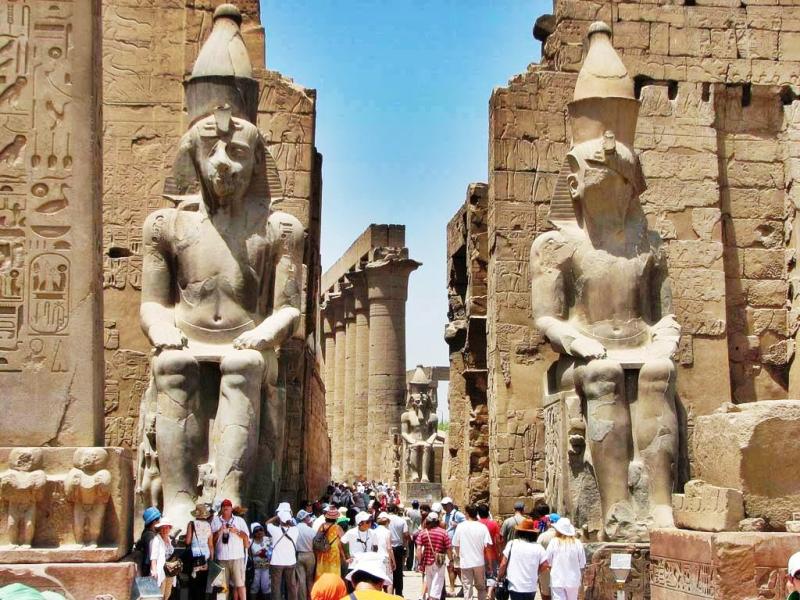 مصر من أفضل ثلاث وجهات سياحية في العالم لقضاء الإجازات خلال 2024
