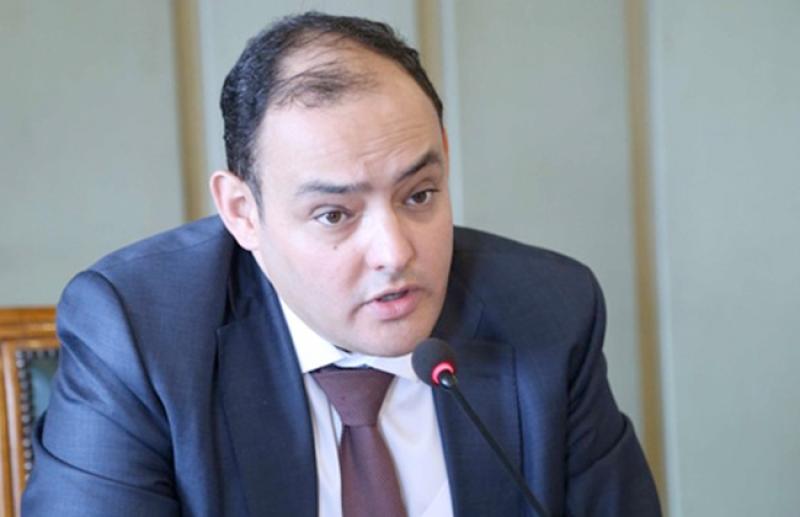 أحمد سمير وزيرالتجارة والصناعة.