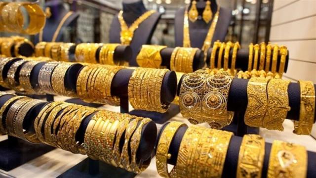 ارتفاع سعر الذهب في مصر اليوم الجمعة 10 يونيو.  وعيار 21 يسجل 1010 جنيها