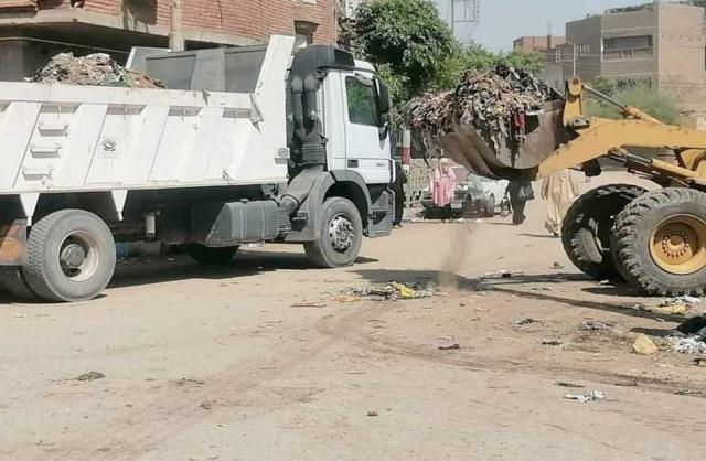 رفع 170 طن مخلفات من شوارع إدكو بالبحيرة