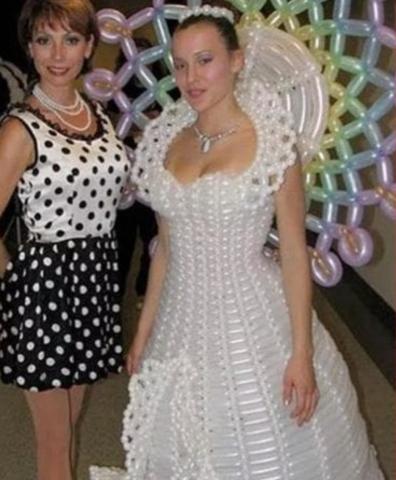 فستان زفاف البلالين