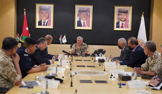 ملك الأردن يترأس اجتماعا بمركز الأزمات للوقوف على تفاصيل حادث تسرب الغاز بالعقبة