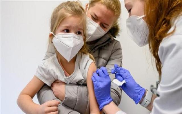 اللقاح المضاد لكوفيد -19 للأطفال