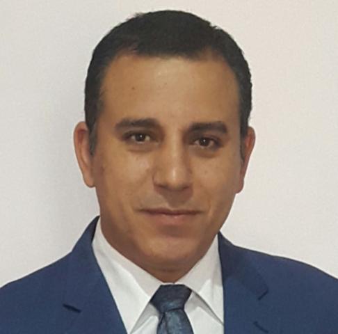 الكاتب الصحفى محمد طلعت