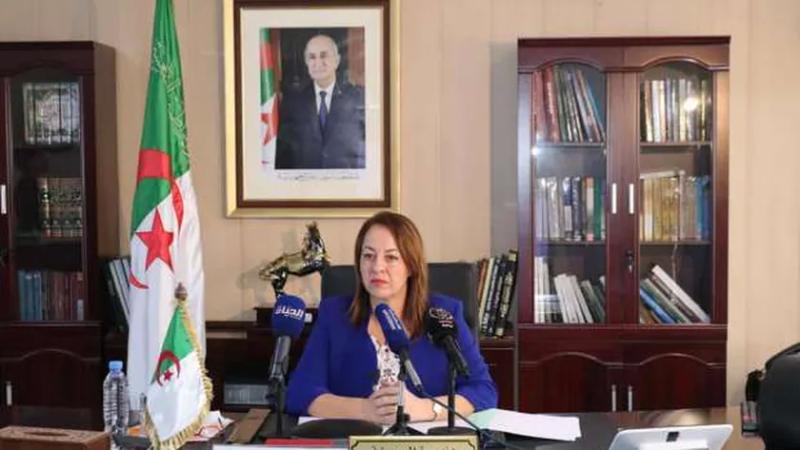 وزيرة البيئة الجزائرية