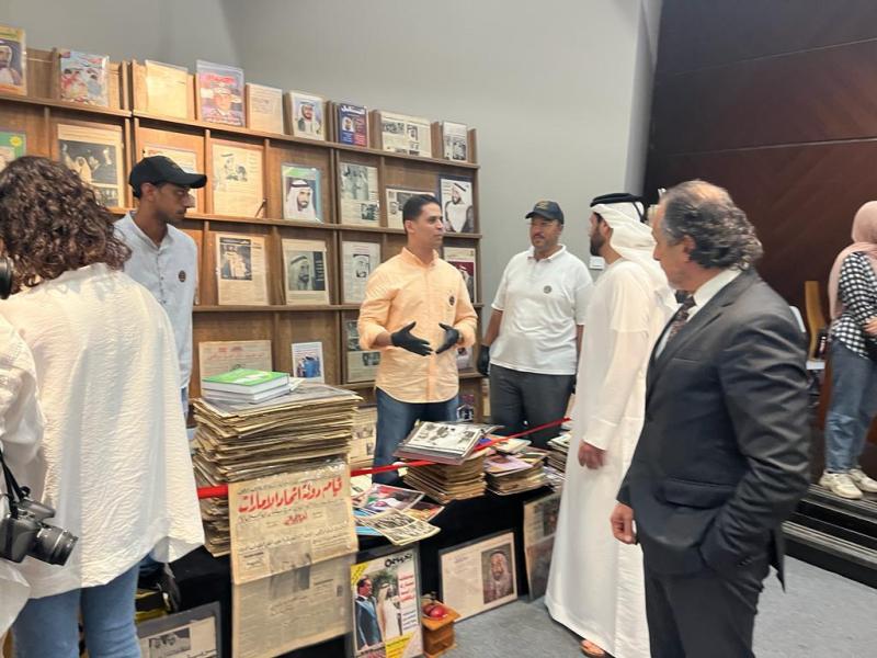 نائب سفير الإمارات يزور مكتبة الإسكندرية ومعرضًا عن الدولة