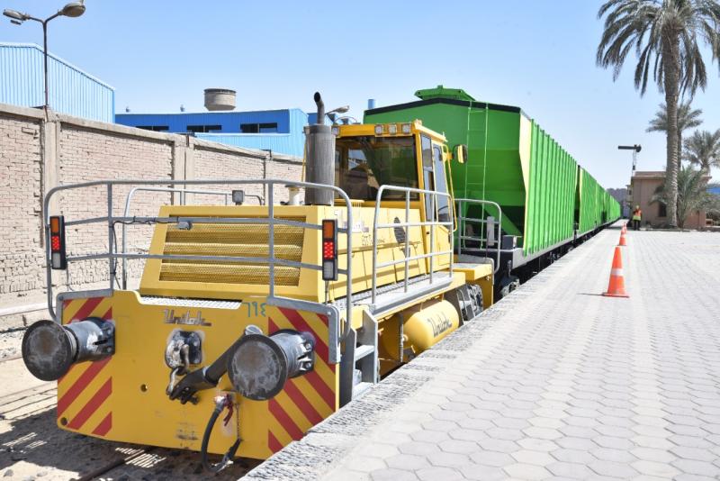 ”العربية للتصنيع” تنتج أول قطار محلياً بالكامل من 25 عربة لنقل الغلال