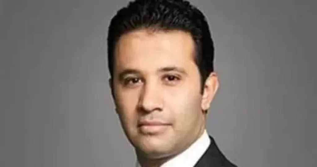 وفاة والد الإعلامي عمرو خليل بعد تعرضه لوعكة صحية