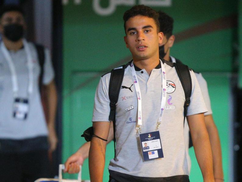وصول منتخب مصر للشباب لملعب مباراة الجزائر بنصف نهائي كأس العرب