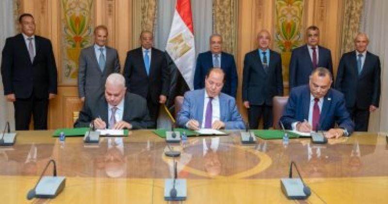 اتفاق بين الإنتاج الحربى و محافظة الإسكندرية