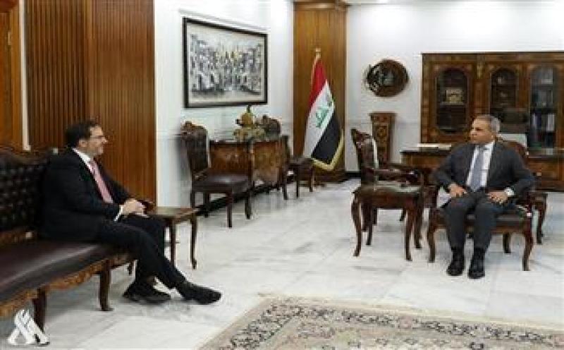 رئيس مجلس القضاء الأعلى العراقي مع سفير المملكة المتحدة في العراق