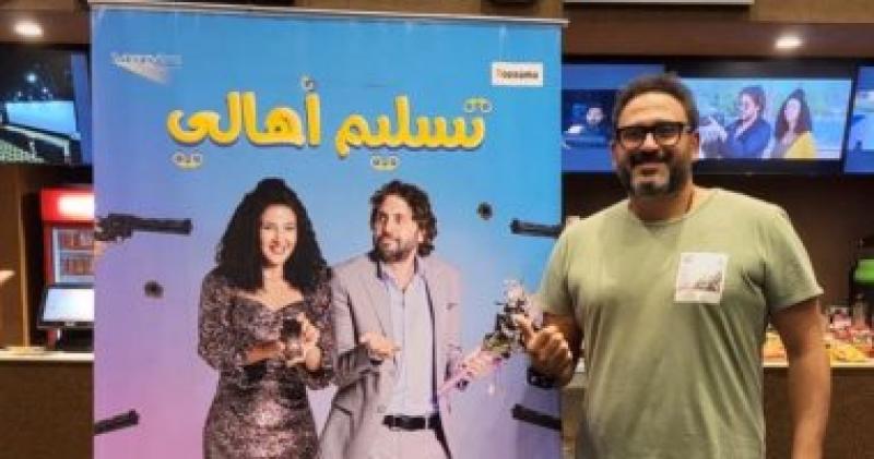 أكرم حسنى يرشح فيلم دنيا سمير غانم للجمهور والأخيرة ترد: شكرا جدًا