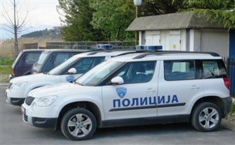 شاحنة تقل مهاجرين في مقدونيا الشمالية