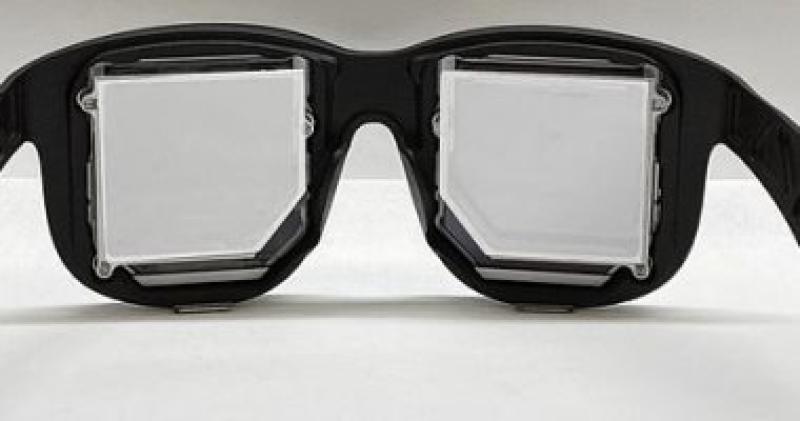 نظارات للصم 
